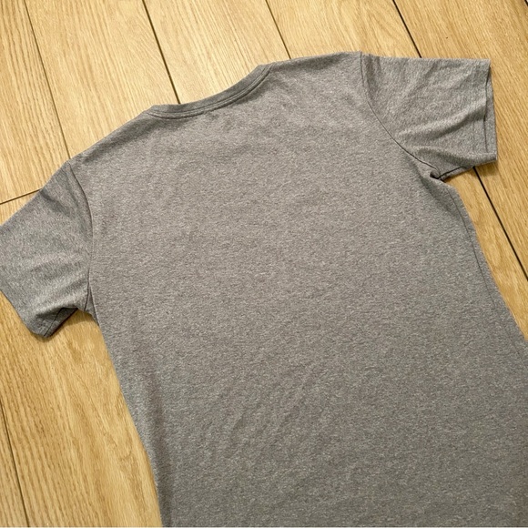 Nike Fit Women’s Classic Dri-FIT Logo T-Shirt | Heathered Grey | Size Medium - Picture 8 of 9